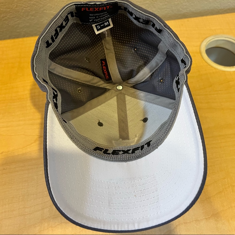 Topgolf Las Vegas Travis Mathew fitted hat s/m gray - Picture 6 of 12